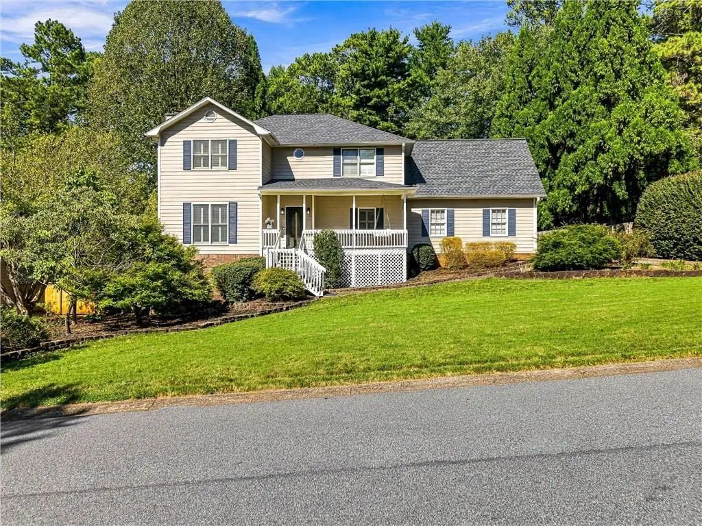 1586 Tennessee Walker Drive, Roswell