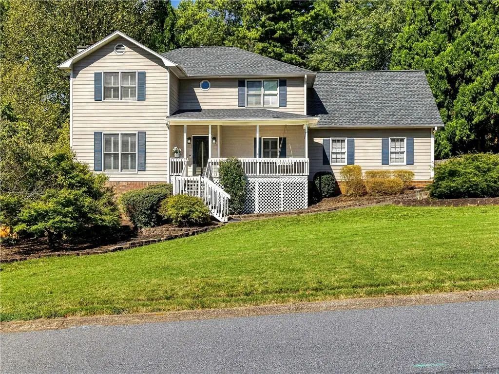 1586 Tennessee Walker Drive, Roswell