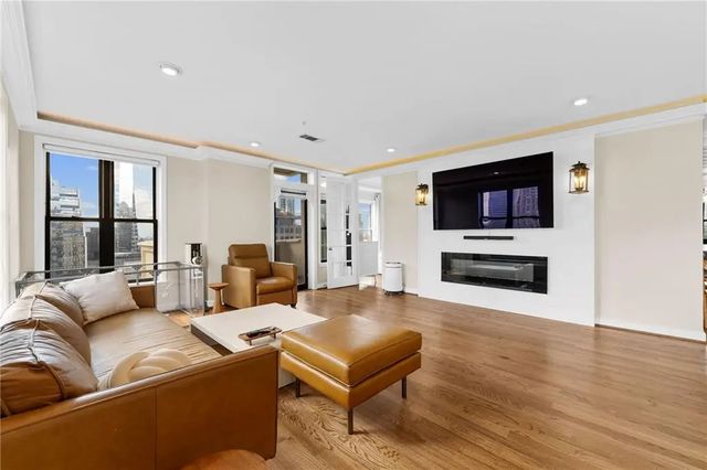 Unit 1412 - 3334 Peachtree Road Ne, Atlanta