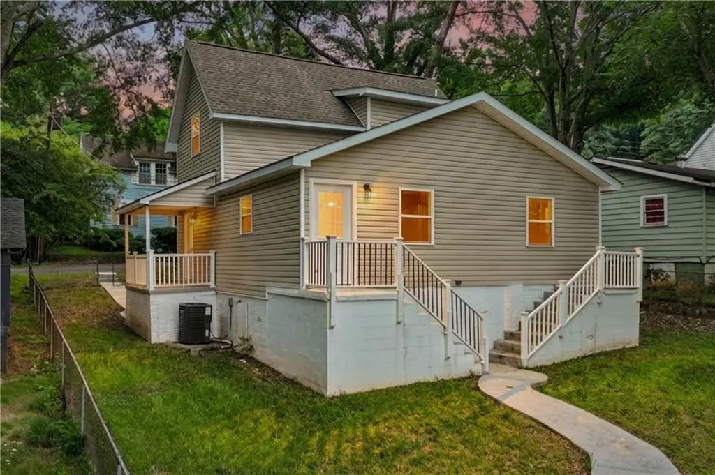 13 Hillside Avenue, Lindale