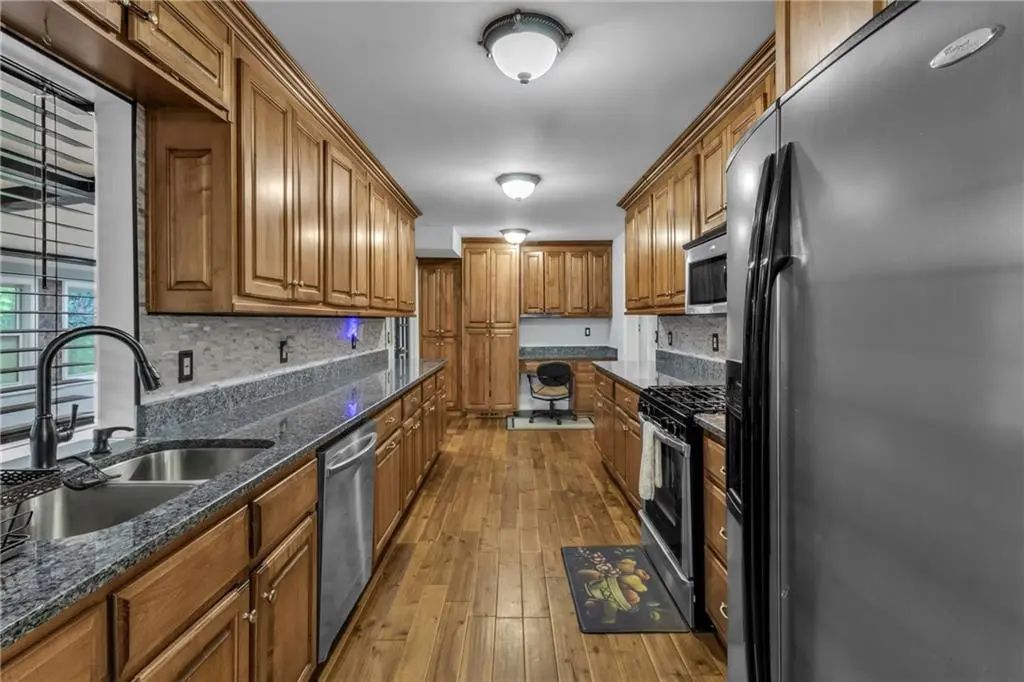 8804 Willow Creek Court, Douglasville