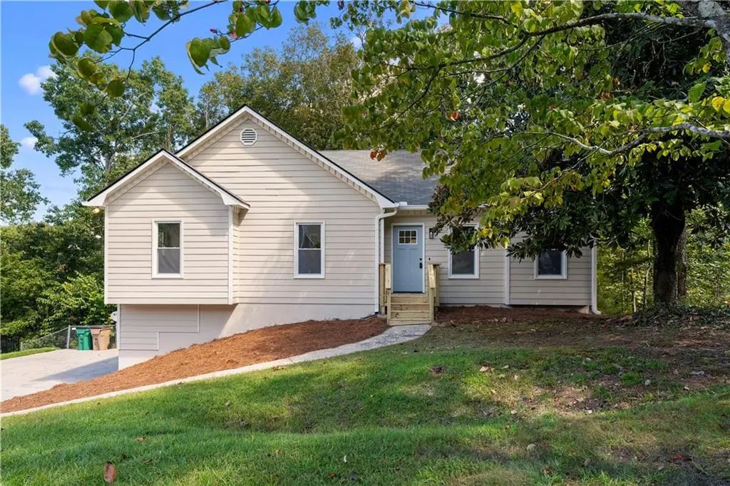182 Shallow Ridge Lane Ne, Kennesaw