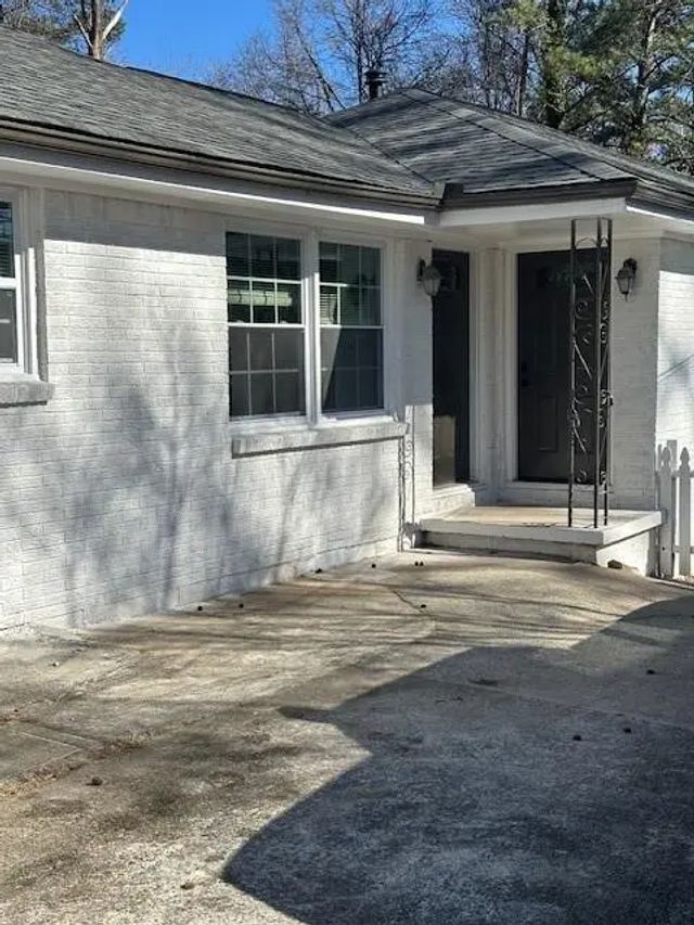 118 N Woodland Drive, Atlanta