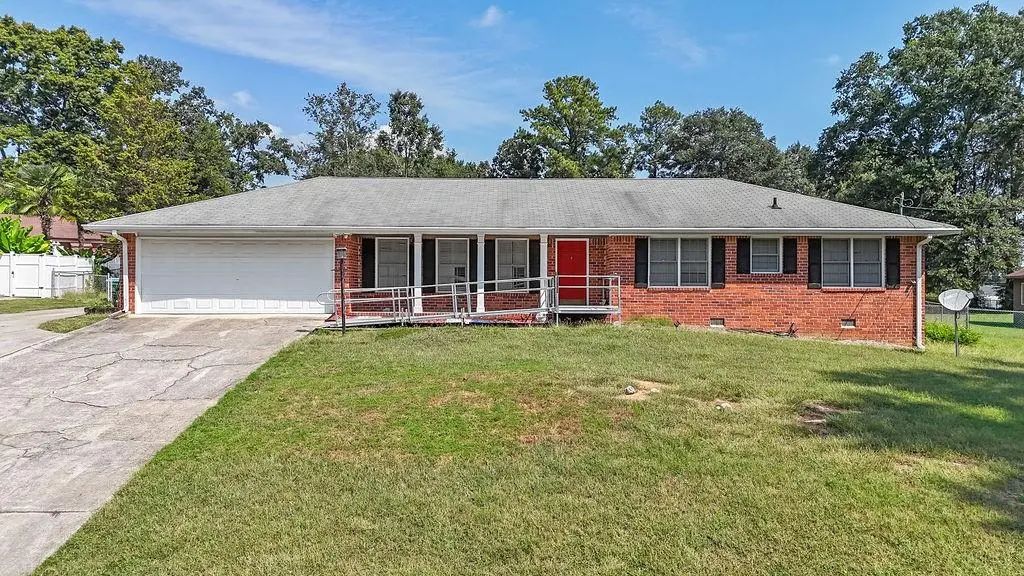 2122 Colonial Oak Way, Stone Mountain