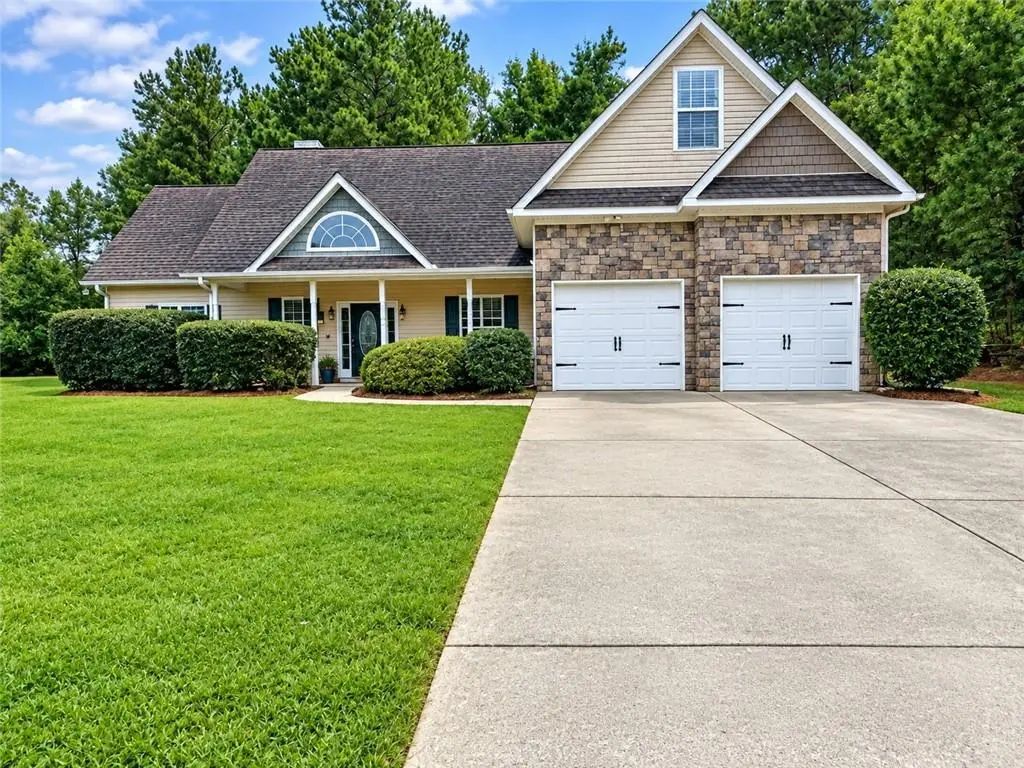 191 Aaron Court, Forsyth