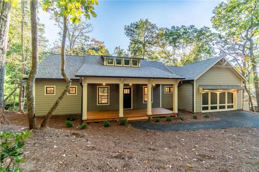 595 Wake Robin Drive, Big Canoe