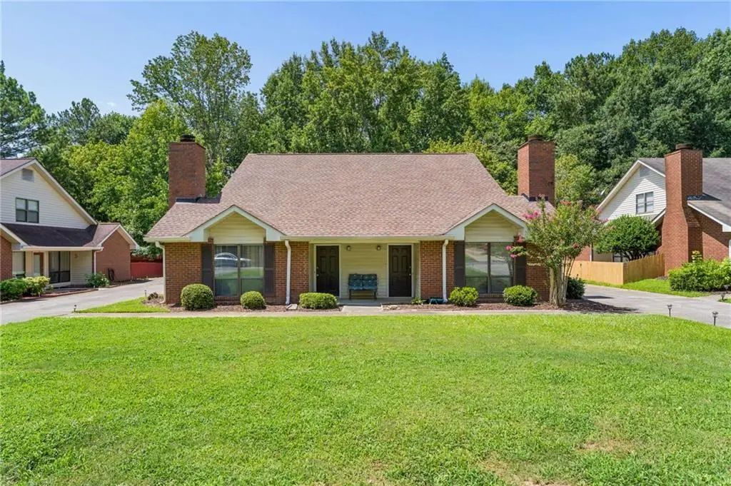 502 Plymouth Lane, Alpharetta