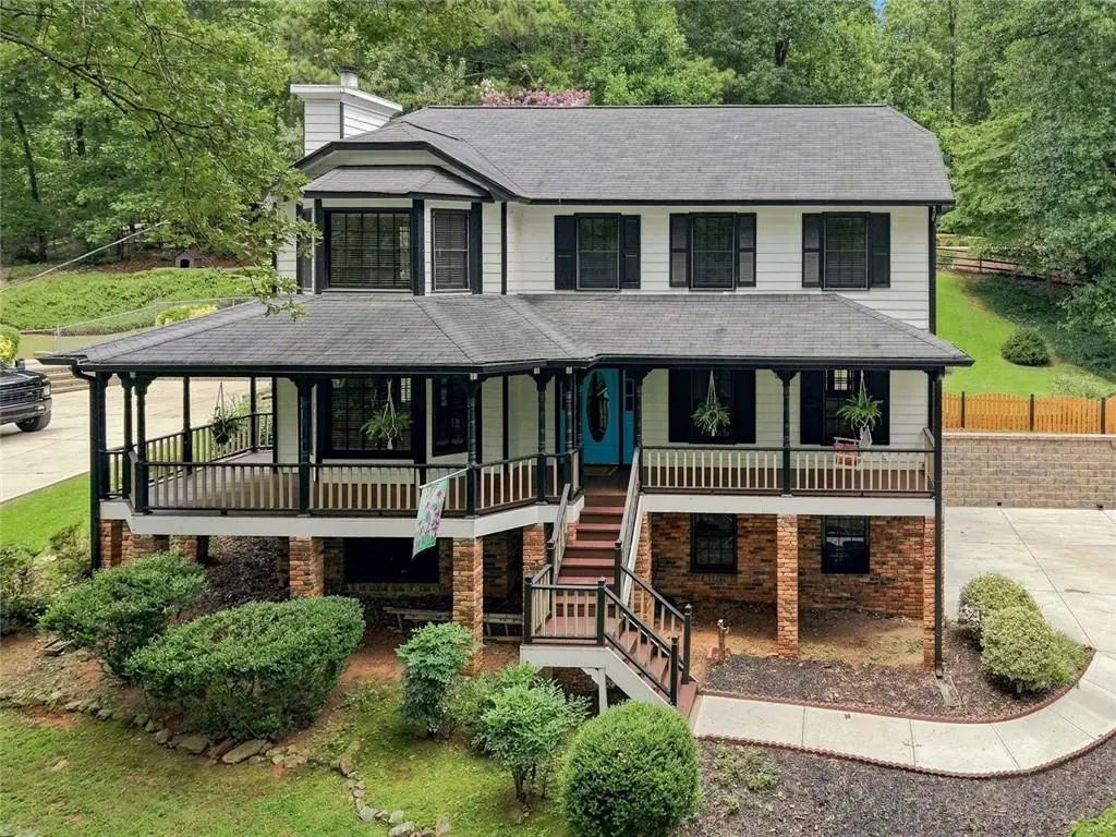 10870 Shallowford Road, Roswell