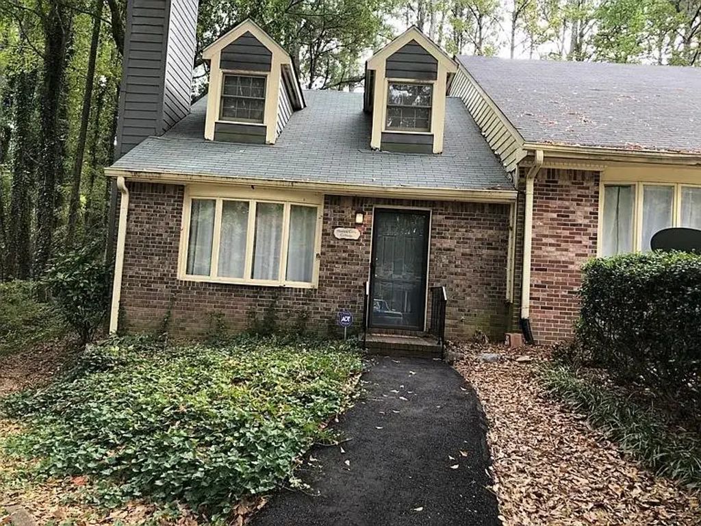 7090 Williamsburg Drive, Riverdale