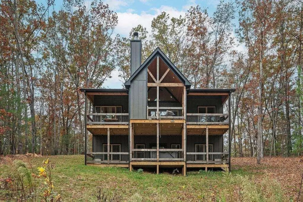 284 Lees Ride, Mccaysville