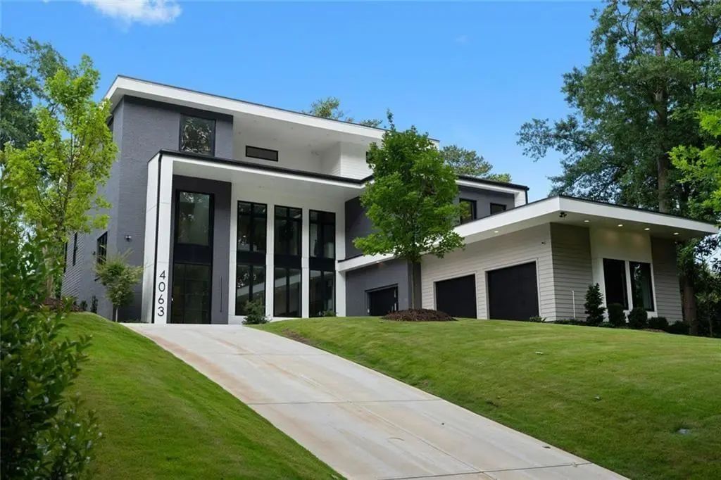 4063 Rickenbacker Drive Ne, Atlanta