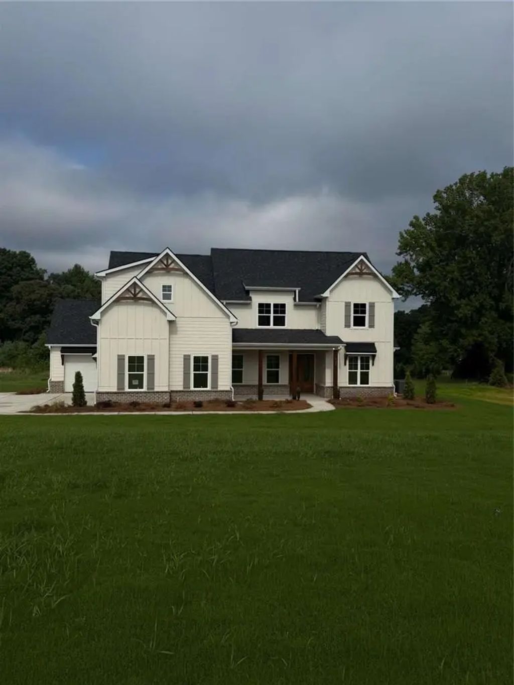 137 Twin Oaks Drive, Hampton