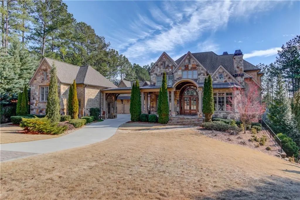 922 Little Darby Lane, Suwanee