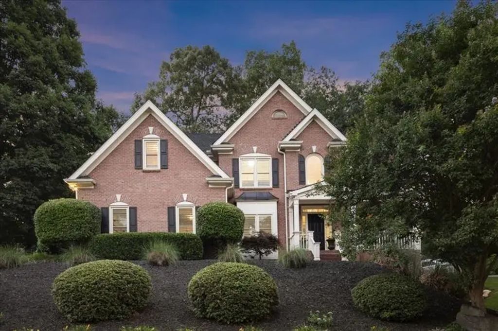1215 Lake Washington Circle, Lawrenceville