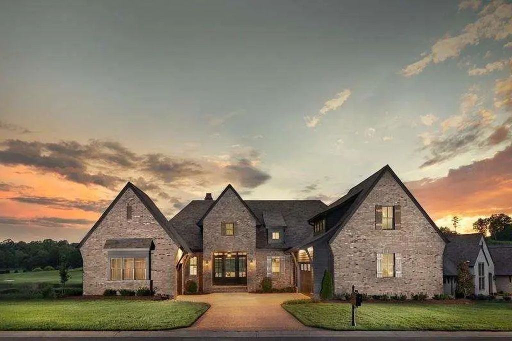 2655 Club Drive, Gainesville