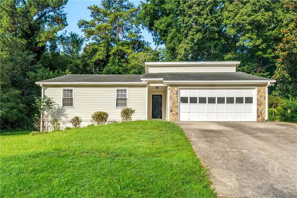 654 Village Creek Drive Sw, Lilburn