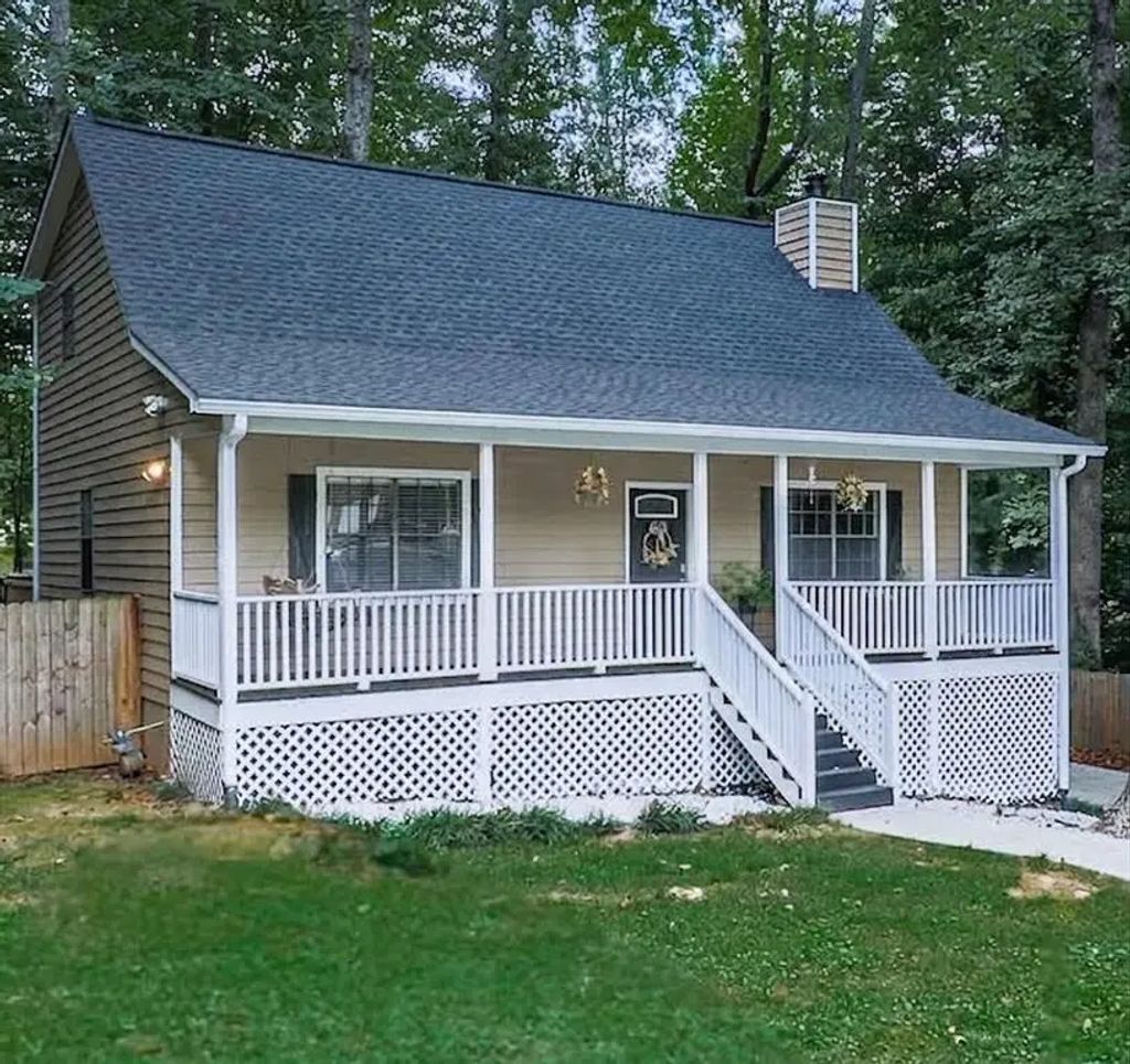 389 Saint Albans Court Sw, Mableton