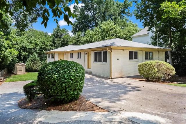 545 Oakview Road, Decatur