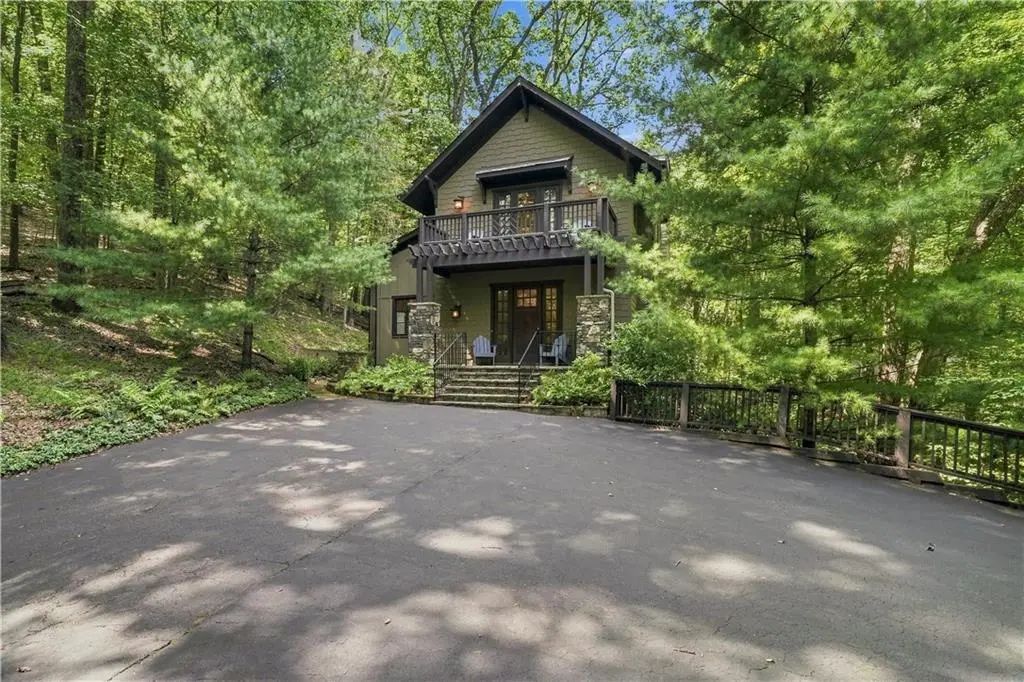 64 Gentle Dove Walk, Big Canoe