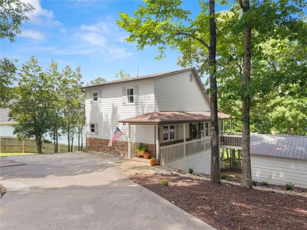 205 Lake Drive, Dawsonville