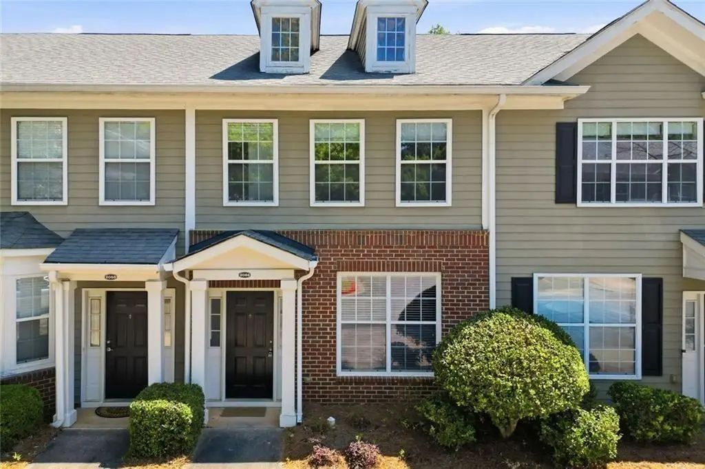 2086 Del Lago Circle, Kennesaw