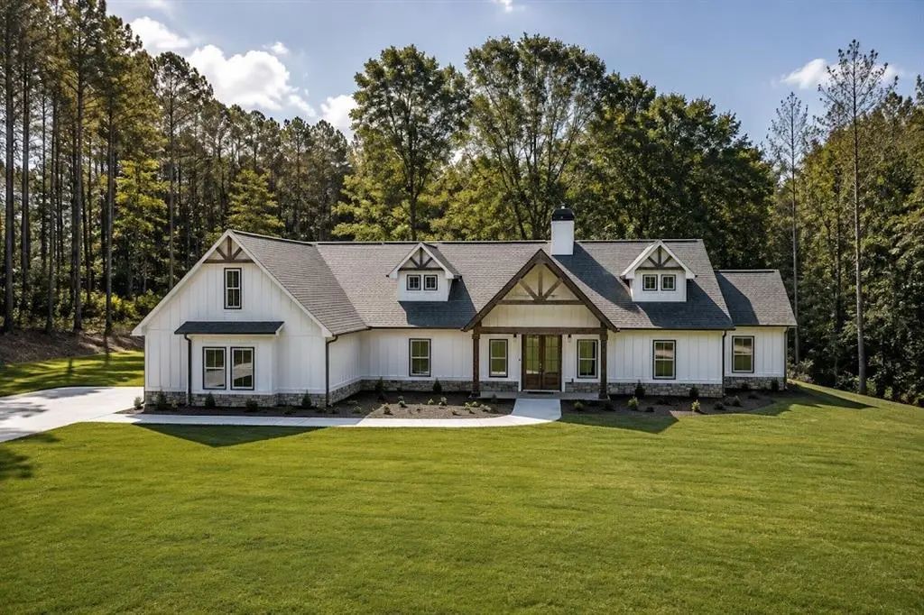 153 Riversong Road, Carrollton