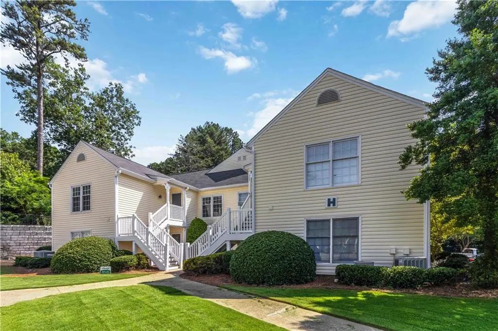 914 Cannongate Crossing Sw, Marietta