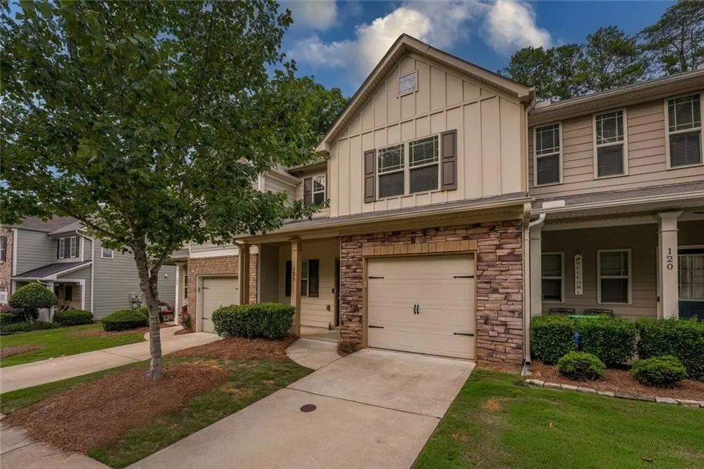 122 Oakview Passage, Canton