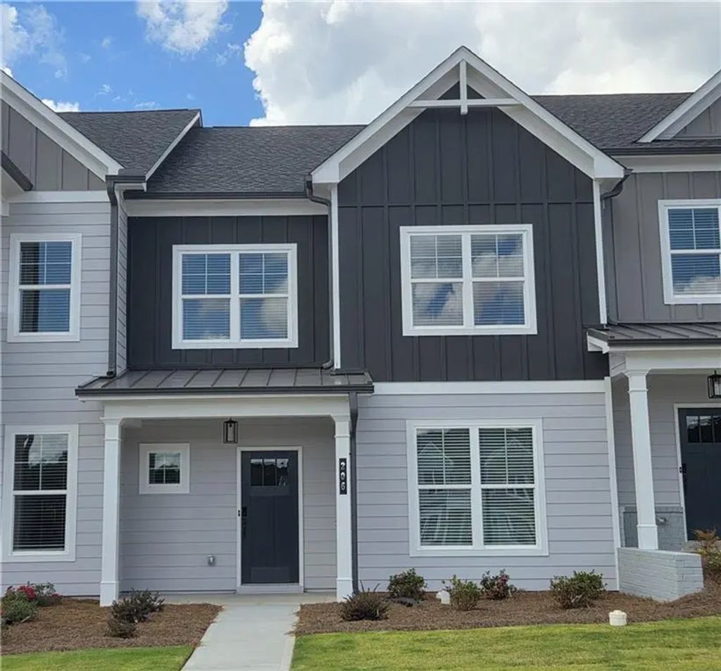 206 Grand Highlands Court, Winder