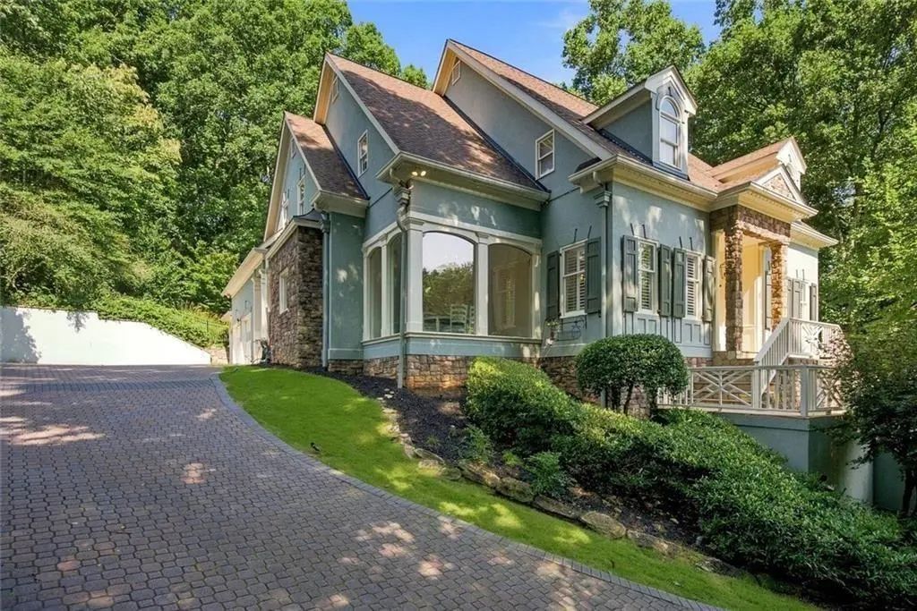 7560 Bridgegate Court, Sandy Springs