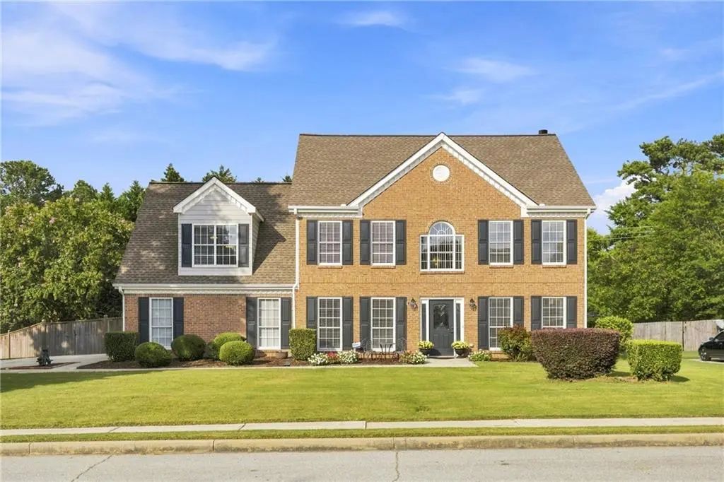 3845 Brushy Wood Court, Loganville