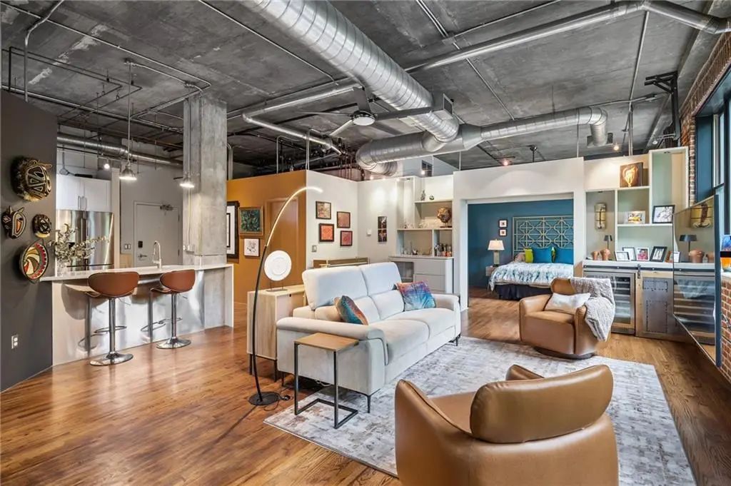 Unit 405 - 3235 Roswell Road Ne, Atlanta