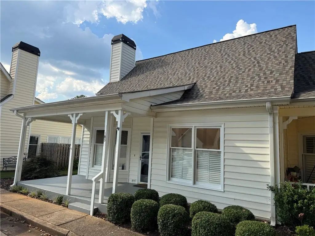 183 Victoria Way, Roswell