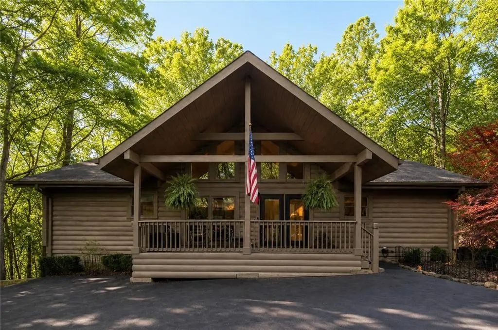 458 Teaberry Lane, Big Canoe