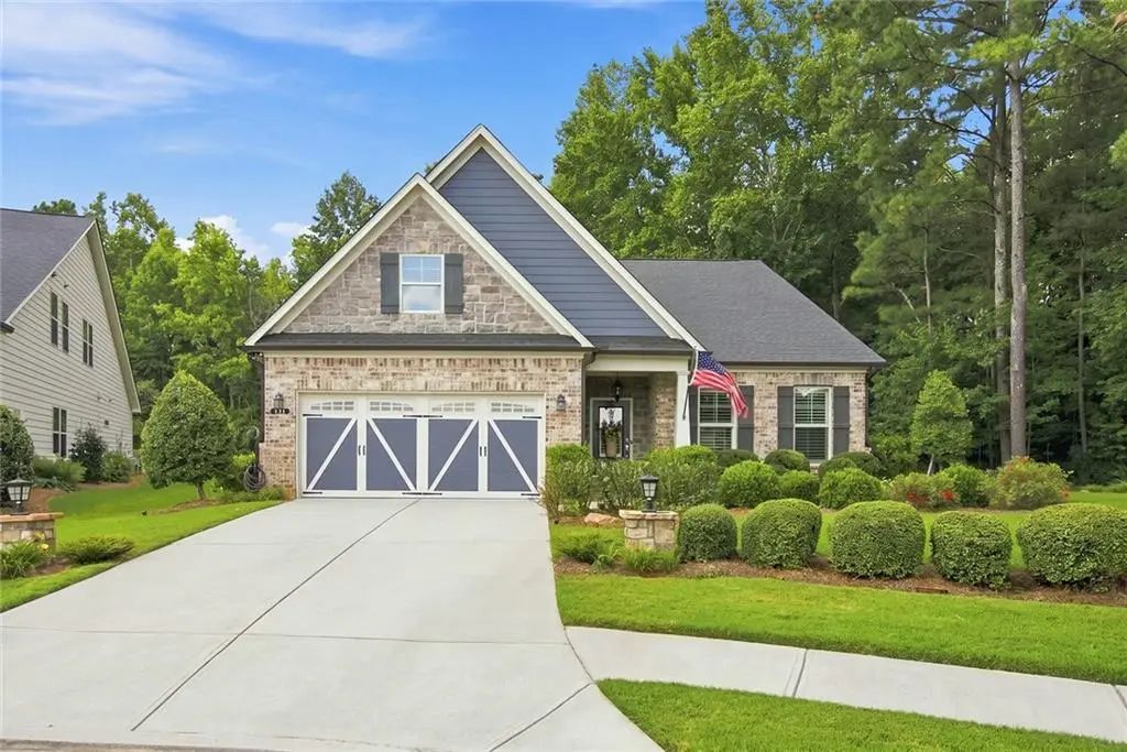 301 Ellington Drive, Canton
