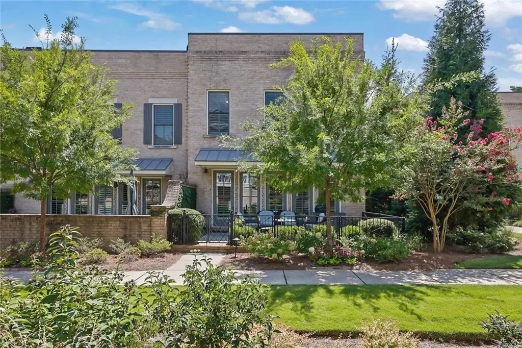 150 Forrest Alley, Roswell
