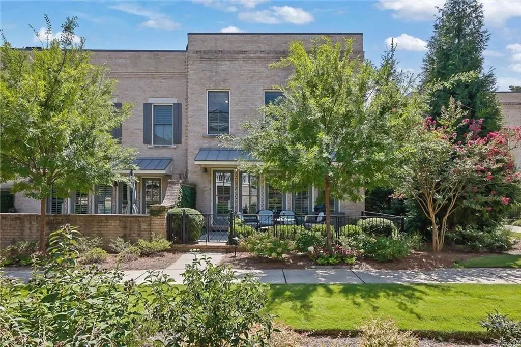 150 Forrest Alley, Roswell