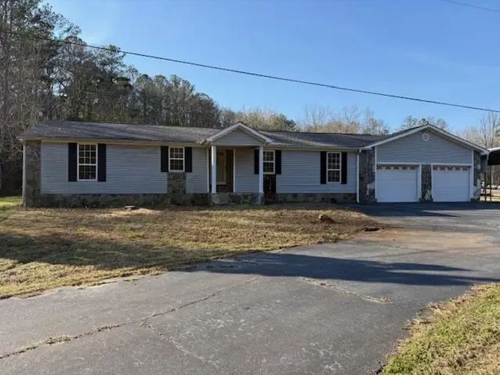 394 Smith Road, Newnan