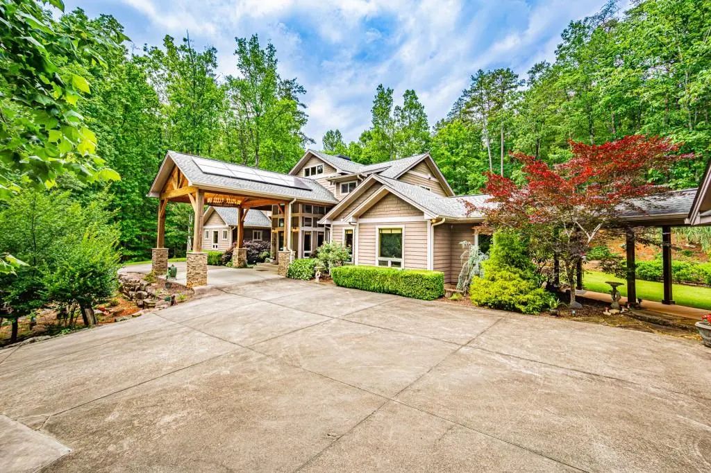 190 Still Road, Clarkesville