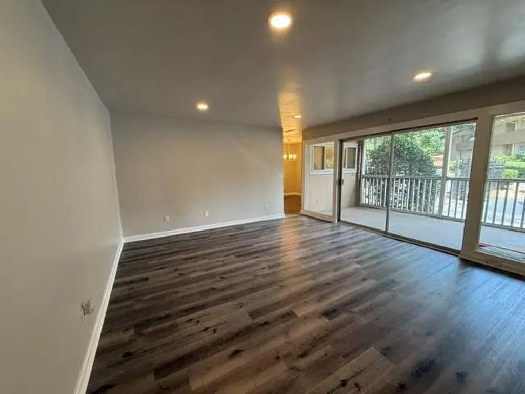 Unit 3 - 346 Carpenter Drive, Sandy Springs