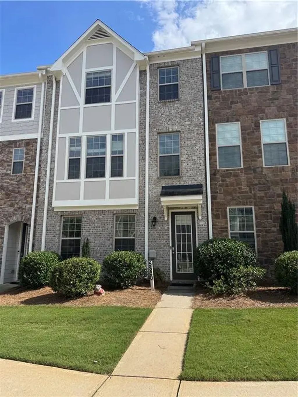 5820 Broadway Lane, Cumming