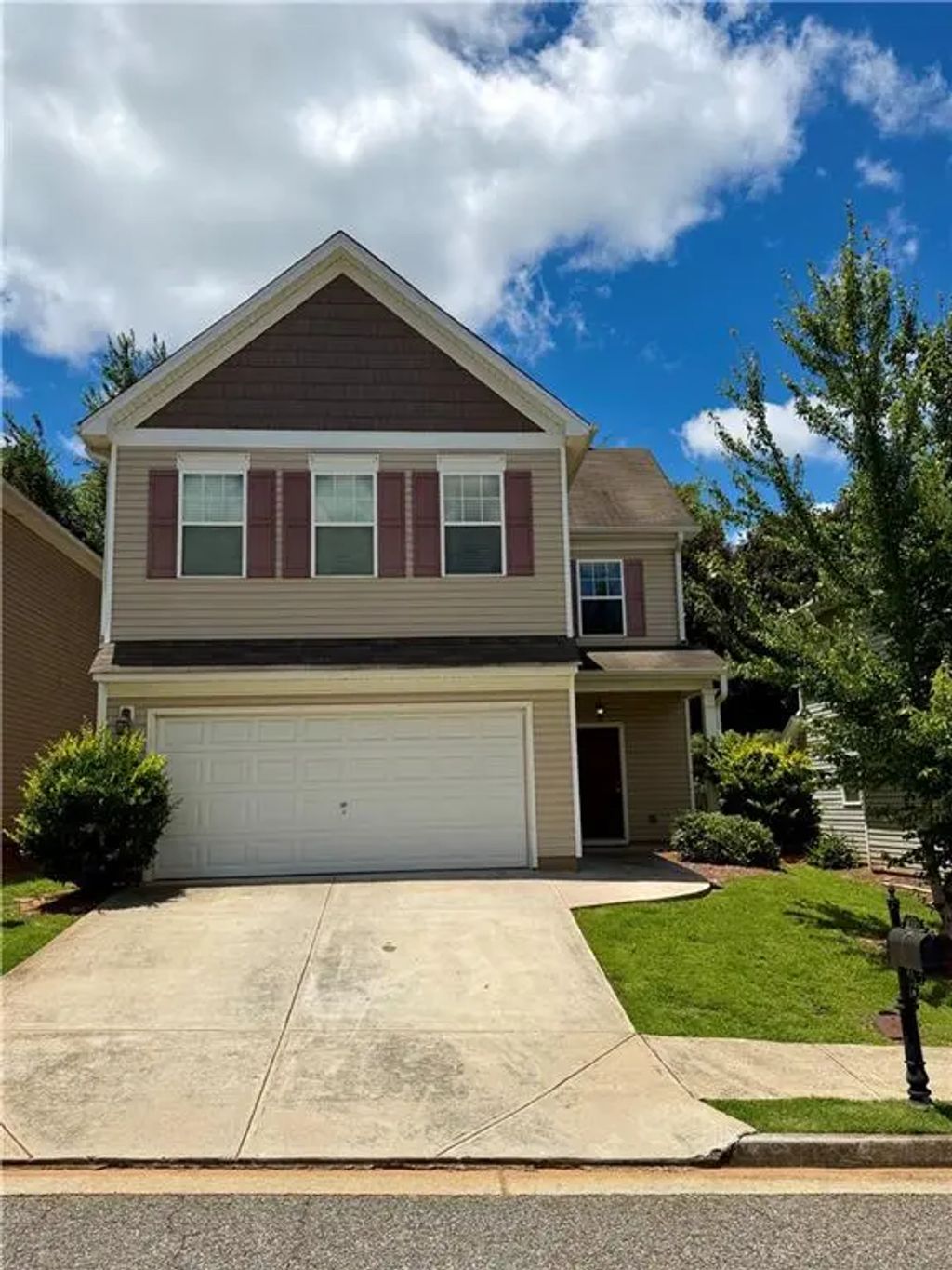 373 Lobdale Falls Drive, Lawrenceville