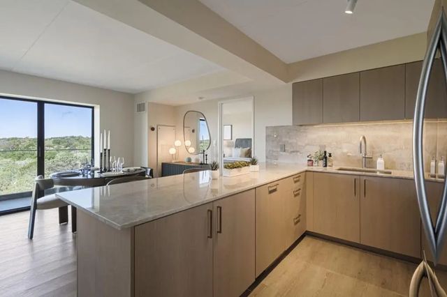 Unit 213 - 2460 Peachtree Road Ne, Atlanta