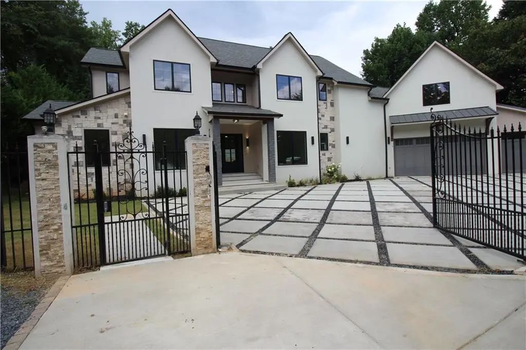 39 Johnson Ferry Road Ne, Sandy Springs