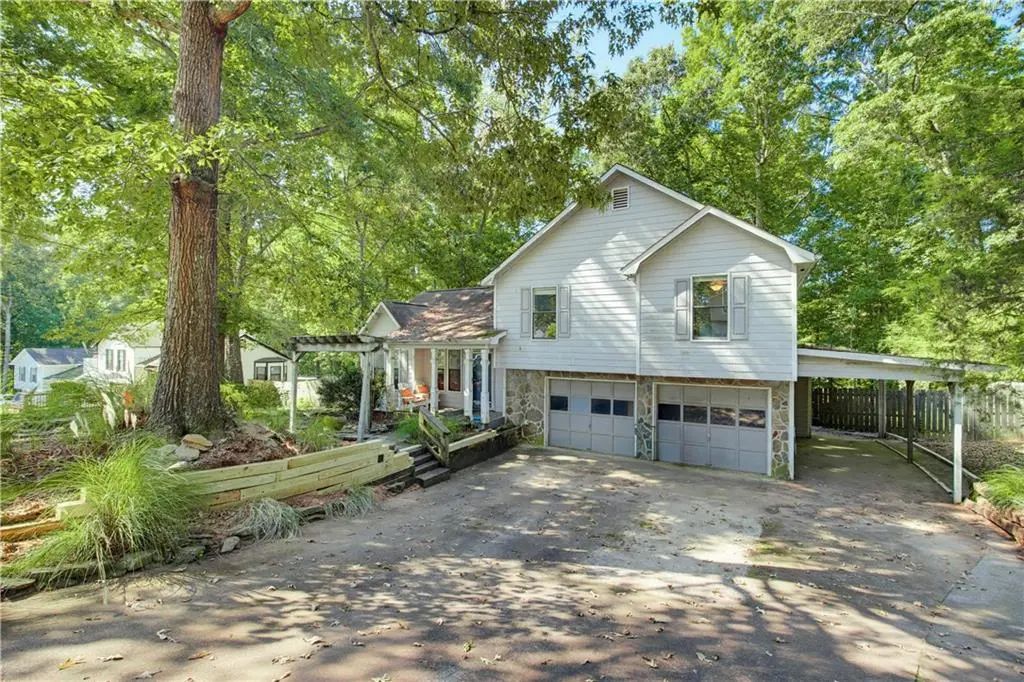 138 Hickory Trail, Dallas