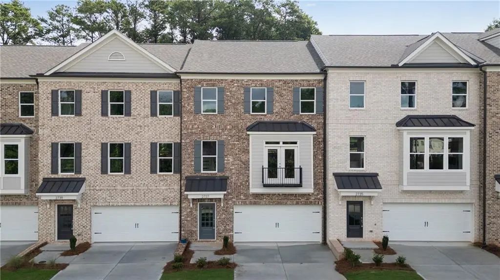 2737 Hallwood Lane, Suwanee