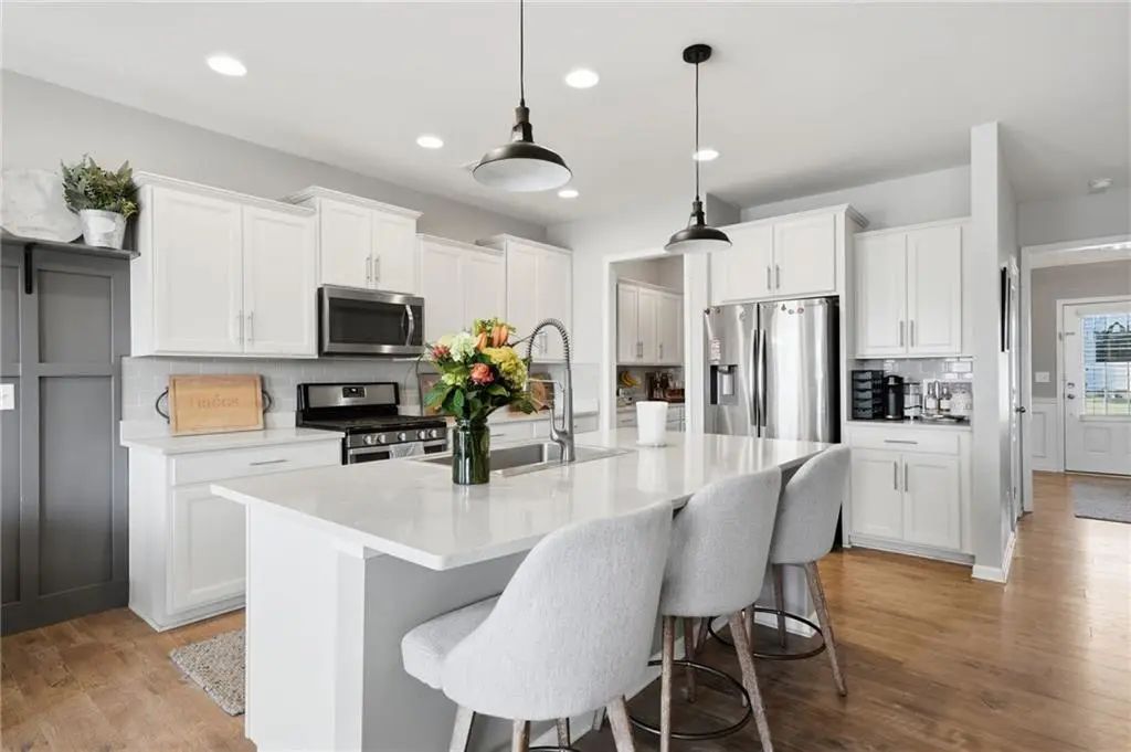 416 Timberleaf Road, Canton