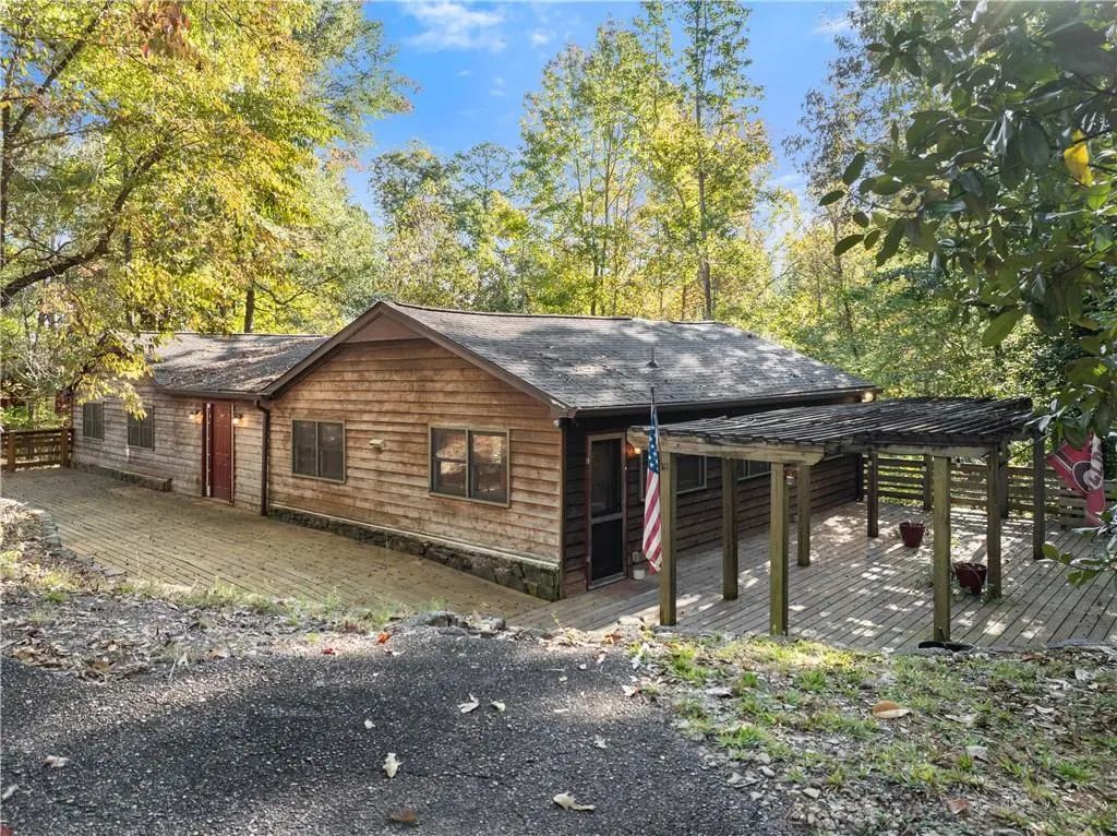 773 Shorewood Circle, Toccoa