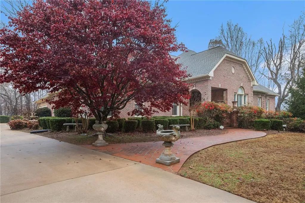 122 Tara Drive, Dawsonville