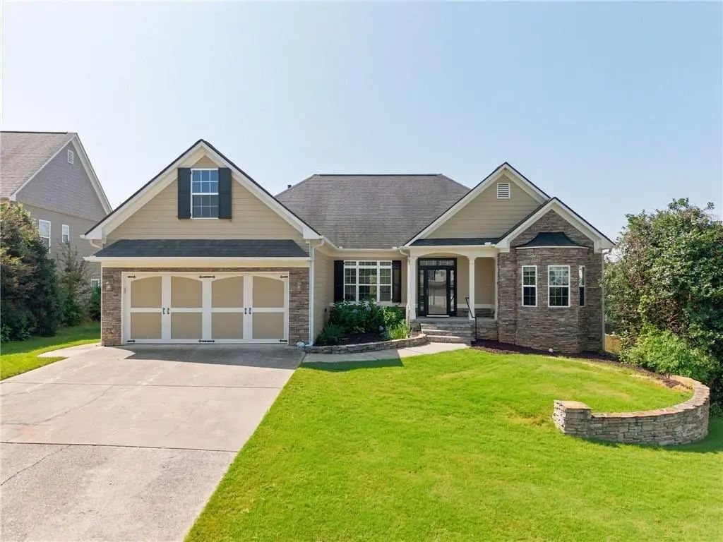 102 Colonial Circle Nw, Cartersville